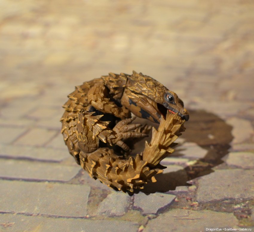 1/1 Ящерица-броненосец — Коллекционные фигурки