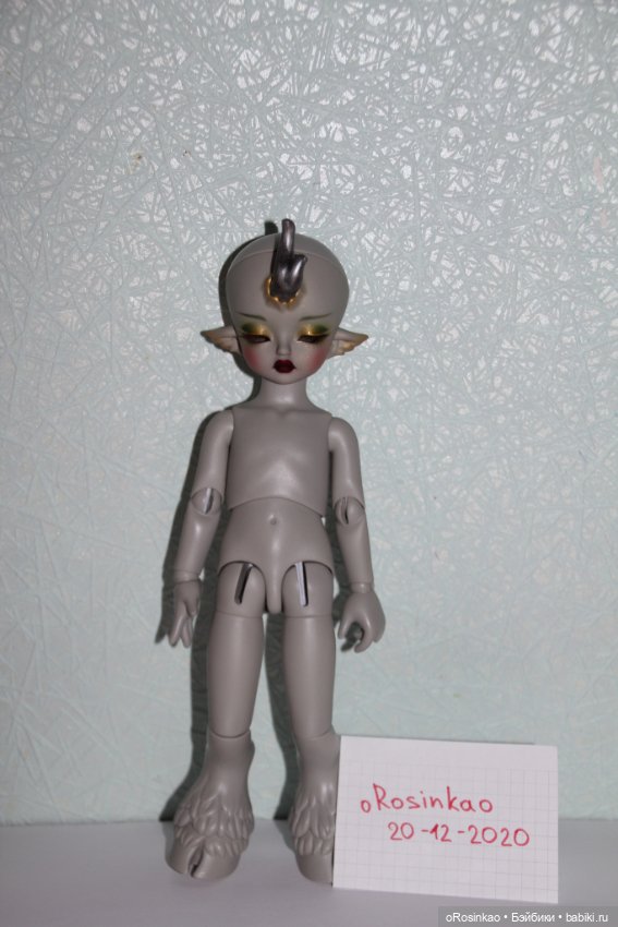 Продам Teenie gem Baby Isha на Keny body серый