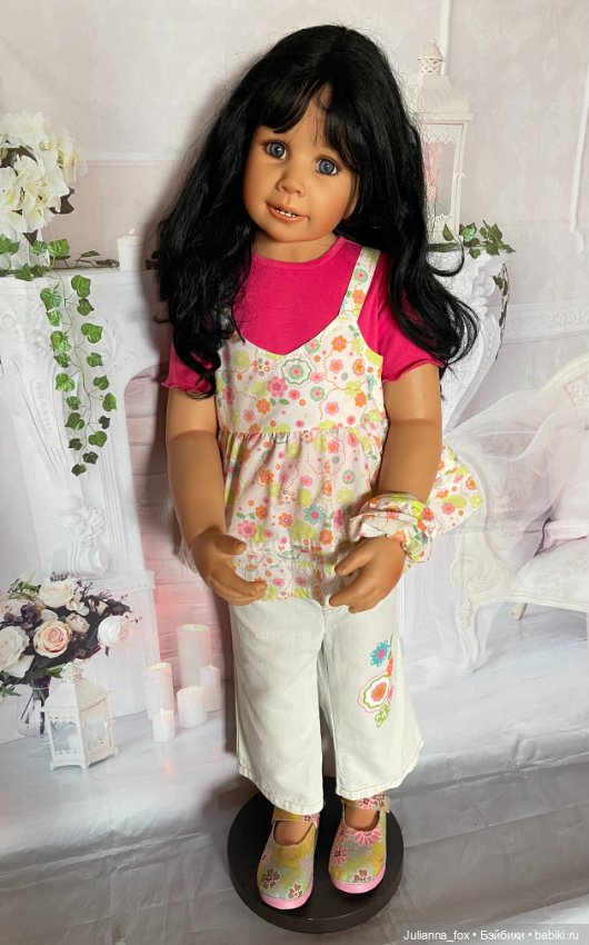 Жгучая брюнетка Alissa (Алисса) от Monika Peter Leicht. Полностью винил