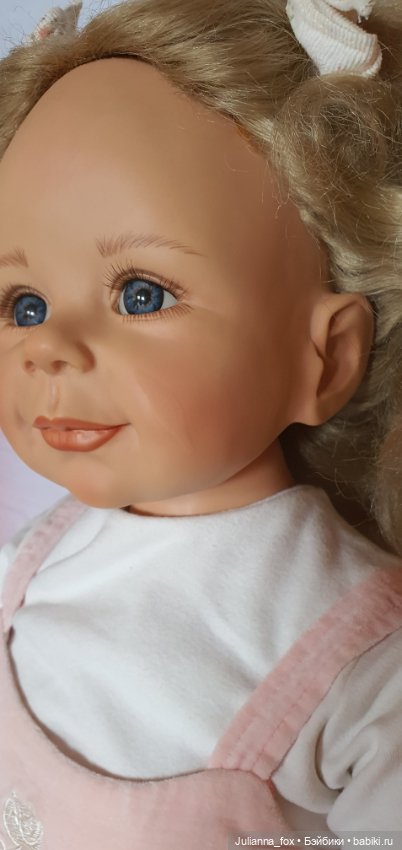 Очаровательная голубоглазая кучеряшка Nina (Нина) от Monika Levenig