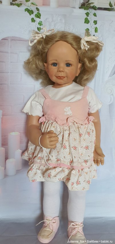 Очаровательная голубоглазая кучеряшка Nina (Нина) от Monika Levenig