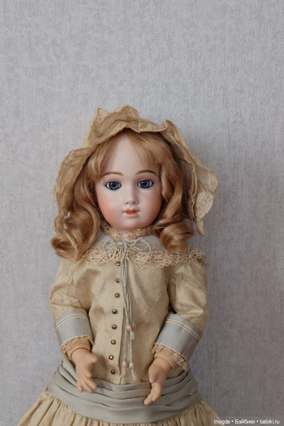 Антикварный боннет для Вашей красавицы