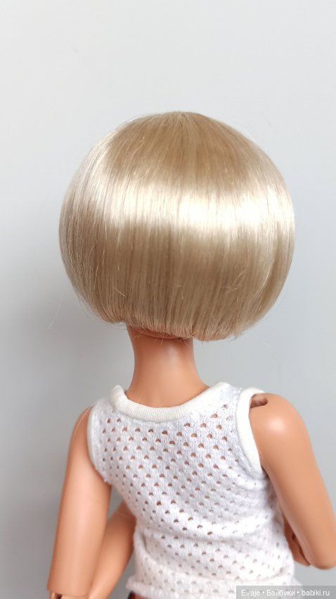 Парик 6-7" - Каре без челки с пробором - микс блонд (платина) (фото 2)