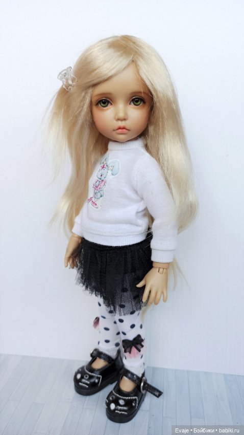 Парики 6-7" - Каскад, длинная косая челка - 3 цвета