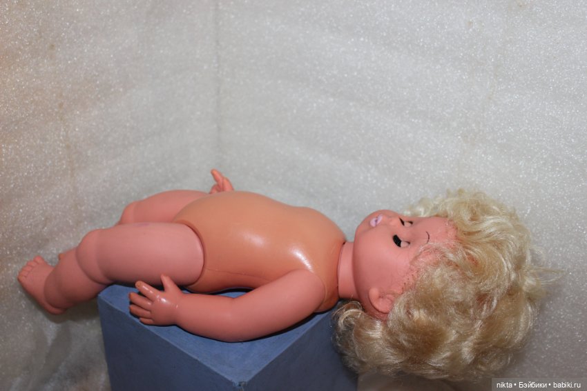 Кукла ГДР Малышка с пальчиком