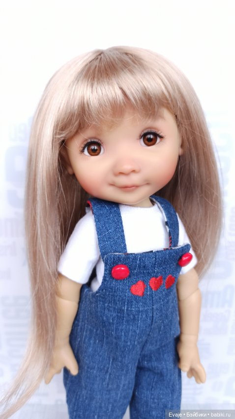 Парики 7-8" - Прямой с пробором и челкой, 6 цветов. Подходит Meadow dolls 28 см, Руби Ред 37 см