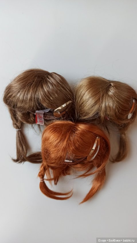 Парики 7-8" - Косички с заколкой, три цвета. Подходят Meadow dolls 28 см