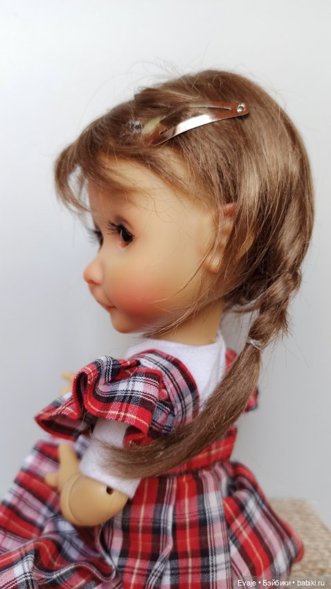 Парики 7-8" - Косички с заколкой, три цвета. Подходят Meadow dolls 28 см (фото 3)