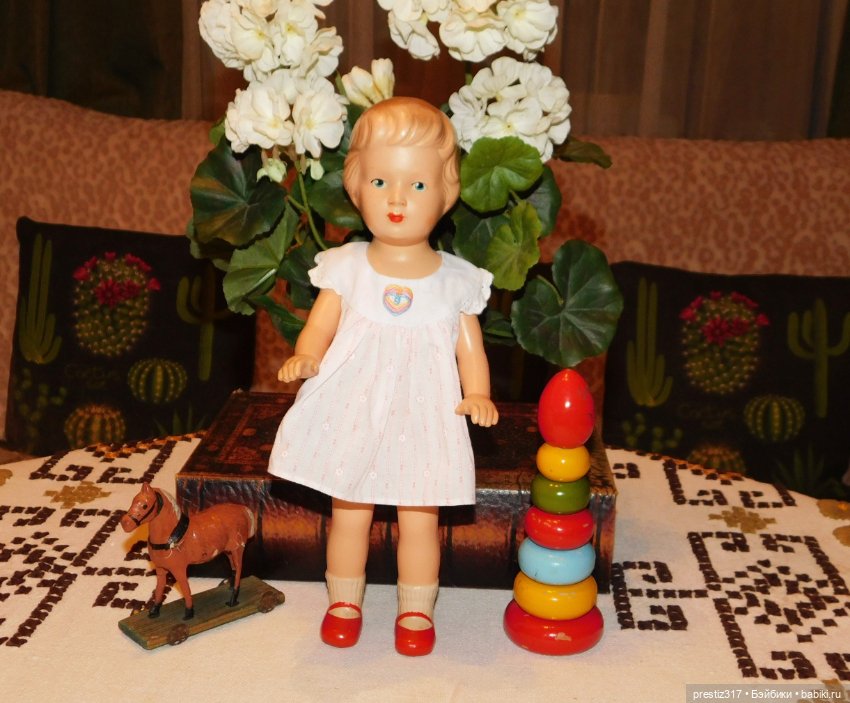 Стройная и благородная,редкая,рельефная, антикварная куколка 50-е годы.В отличном состоянии (фото 4)