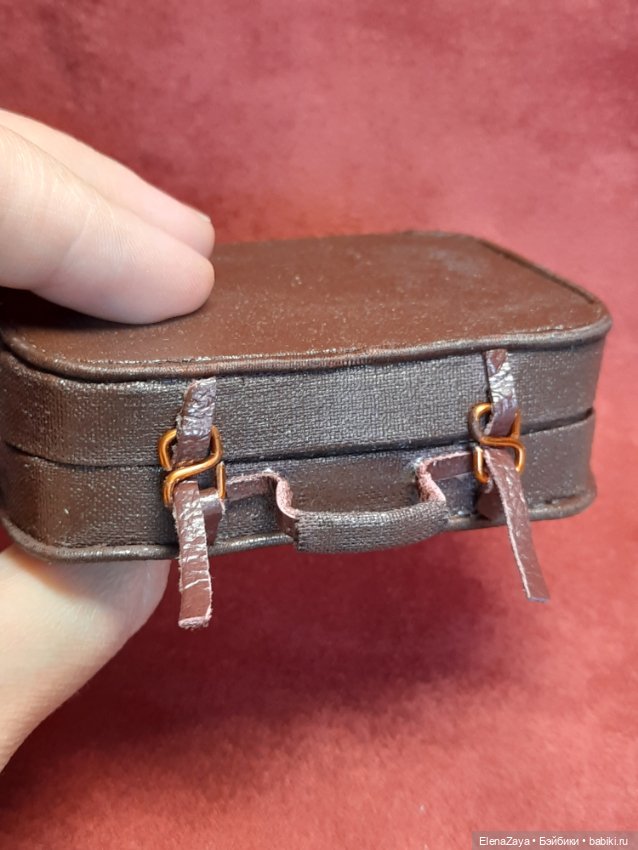 Ретро чемодан с наполнением( миниатюра)