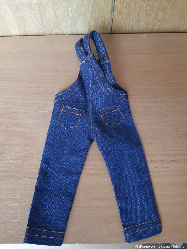 Джинсовый комбинезон — Одежда для кукол