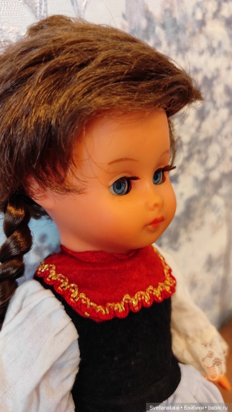 Кукла в национальном костюме Emil Schwenk (фото 3)