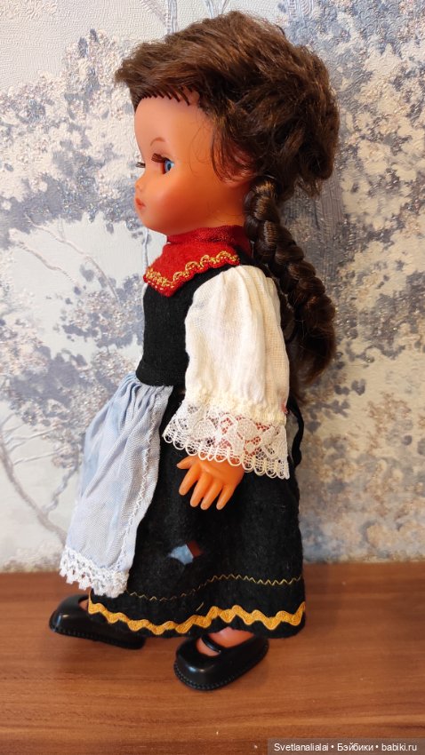 Кукла в национальном костюме Emil Schwenk (фото 4)