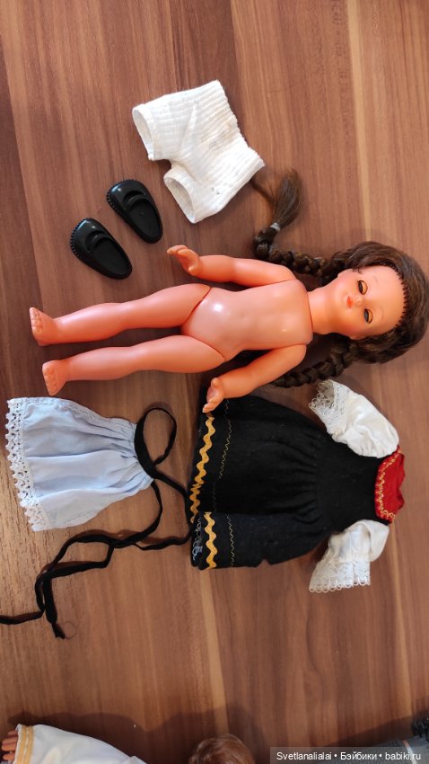 Кукла в национальном костюме Emil Schwenk (фото 6)