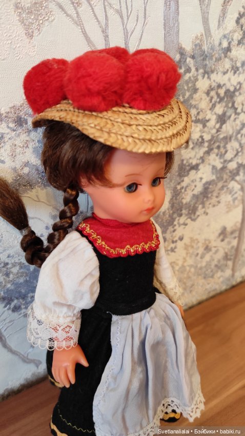 Кукла в национальном костюме Emil Schwenk (фото 8)