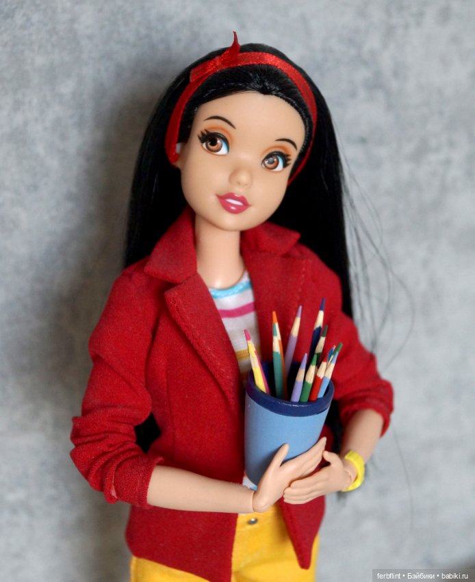 Подставка с карандашами в масштабе 1:6 (фото 5)