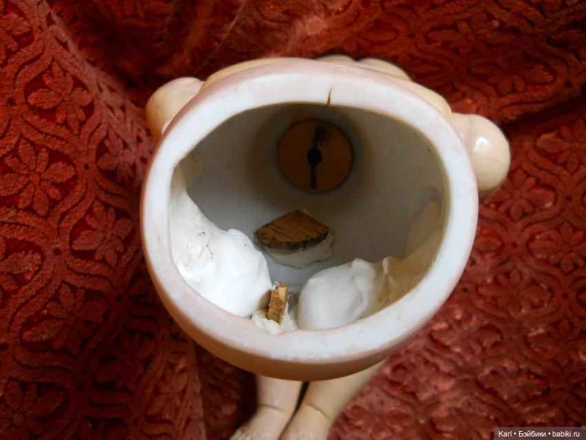 Антикварная кукла Queen Louise