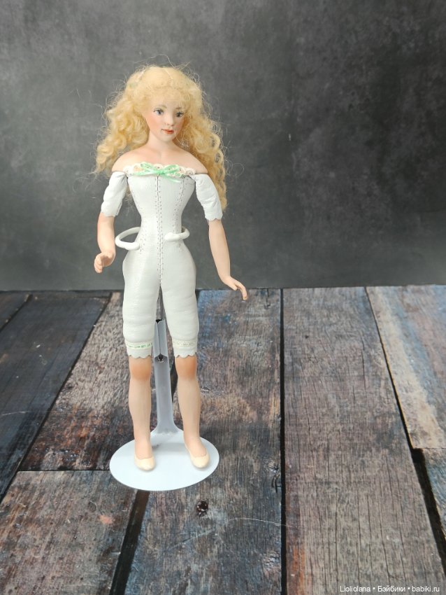 Дана от Phyllis Wright. Фарфор