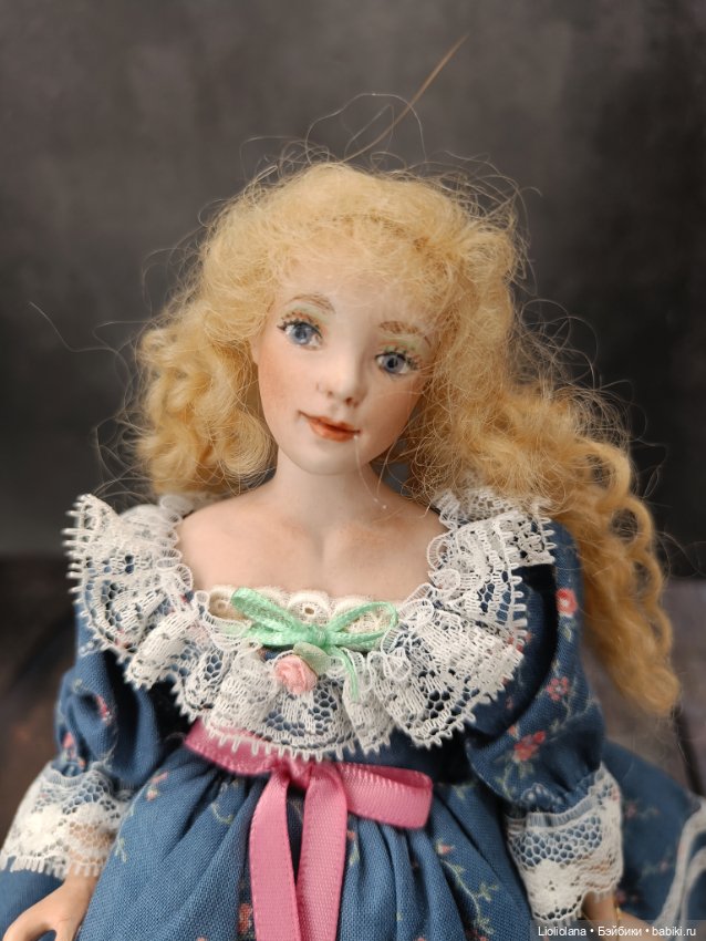 Дана от Phyllis Wright. Фарфор