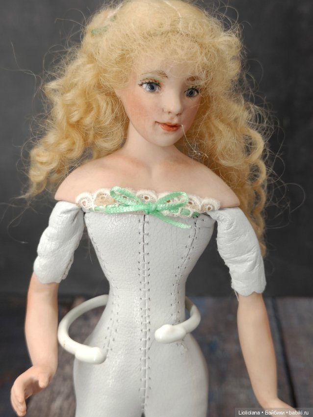 Дана от Phyllis Wright. Фарфор