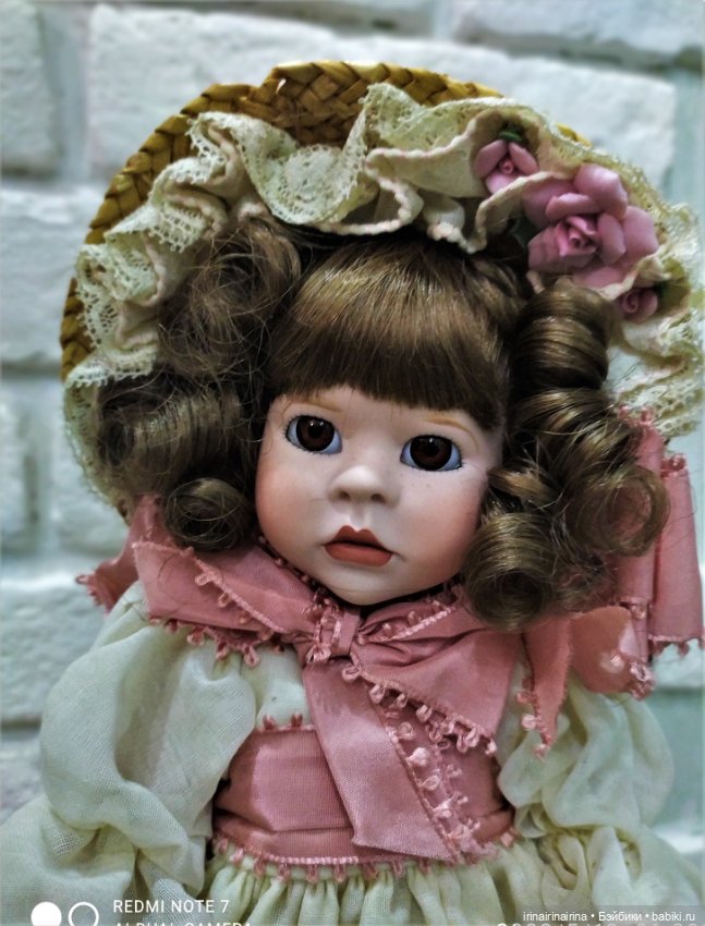 Маленькая пастушка с овечкой , полностью фарфоровая (415.1) (фото 2)