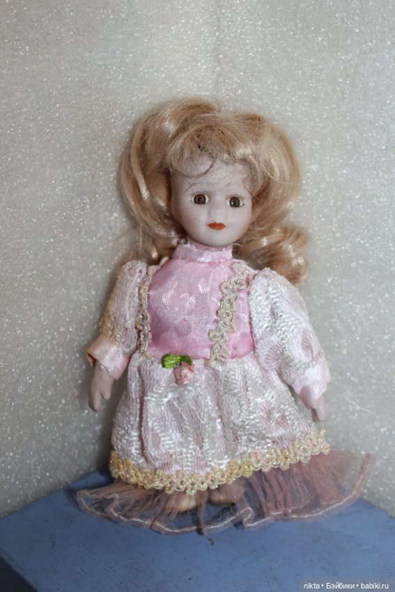 Кукла маленькая фарфоровая * 17 см * Китай