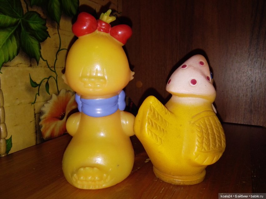 Игрушки СССР Резина. Утка, курица (фото 3)