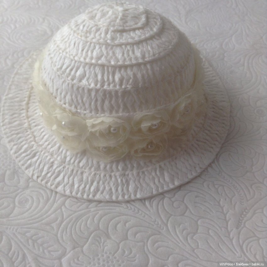 Шляпа белая, с цветами — Одежда для кукол (фото 4)