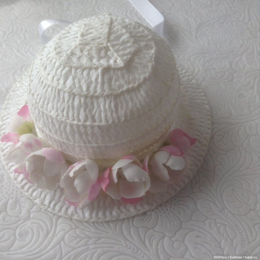 Шляпа белая, с цветами — Одежда для кукол (фото 3)