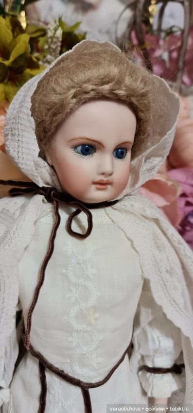 Винтажная реплика антикварной куклы модницы