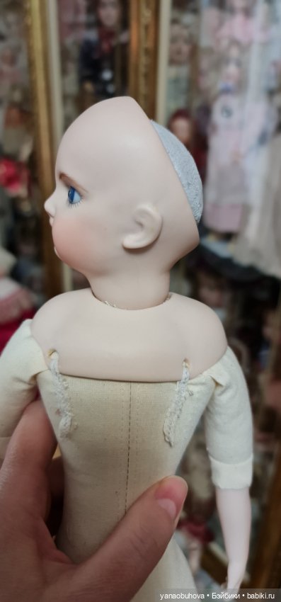 Винтажная реплика антикварной куклы модницы
