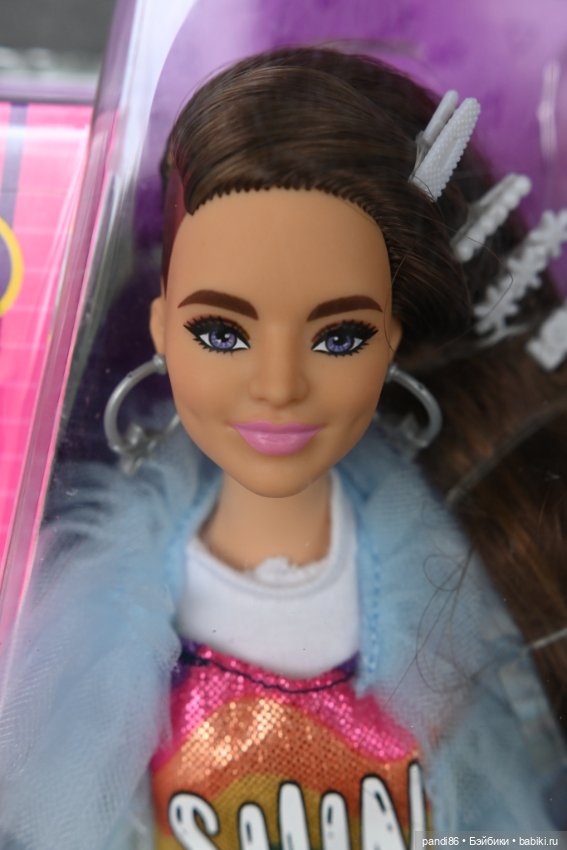 Barbie Extra Барби Экстра улыбашка с ямочками с крокодилом (фото 3)