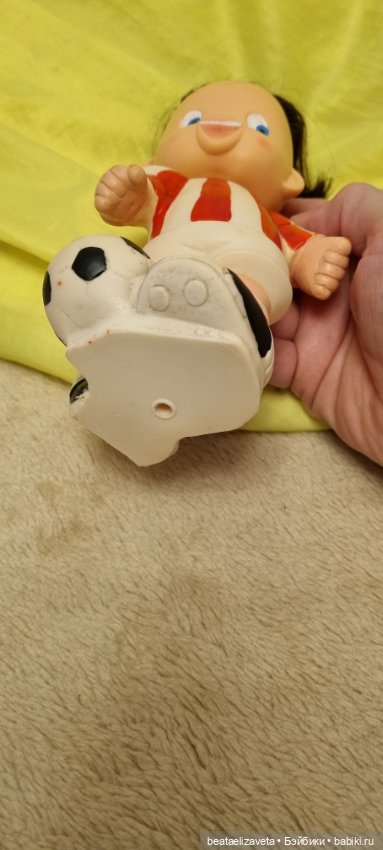 Резиновый футболист СССР — Винтажные куклы и игрушки детства (фото 7)