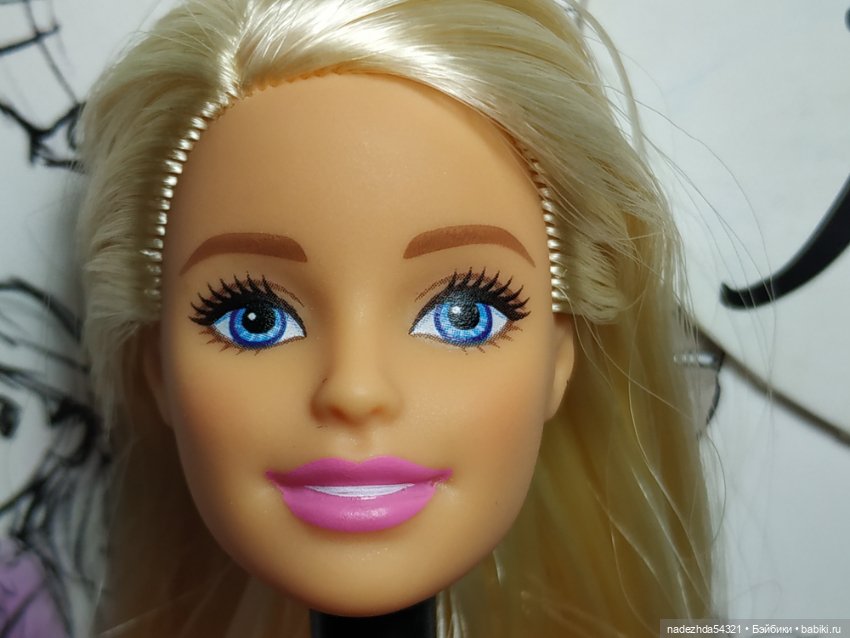 Голова Барби йоги блондинки 2018 год "Безграничные движения" (серо-розовый топ) (фото 7)