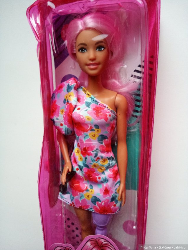 Барби фашионистас 189 Оливия протез розовые волосы (фото 2)