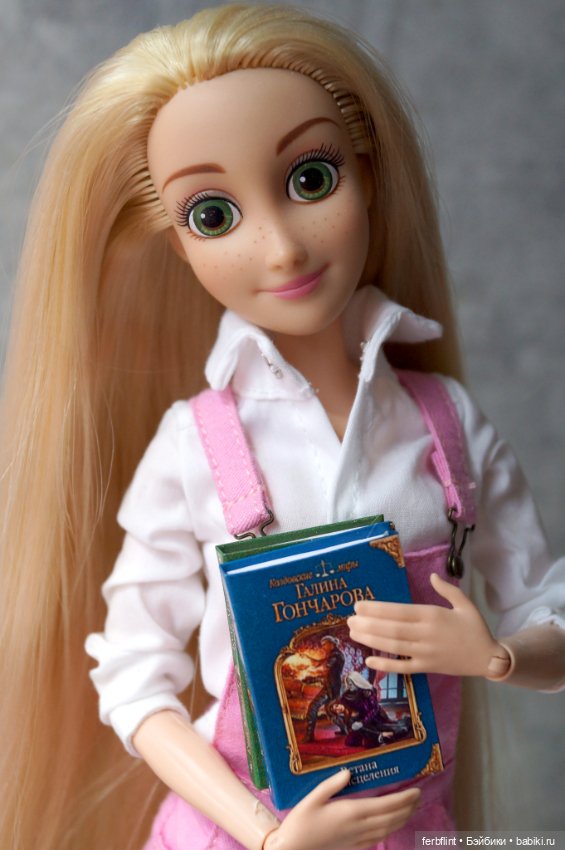 Книги из серии "Колдовские миры" в масштабе 1:6 (фото 6)