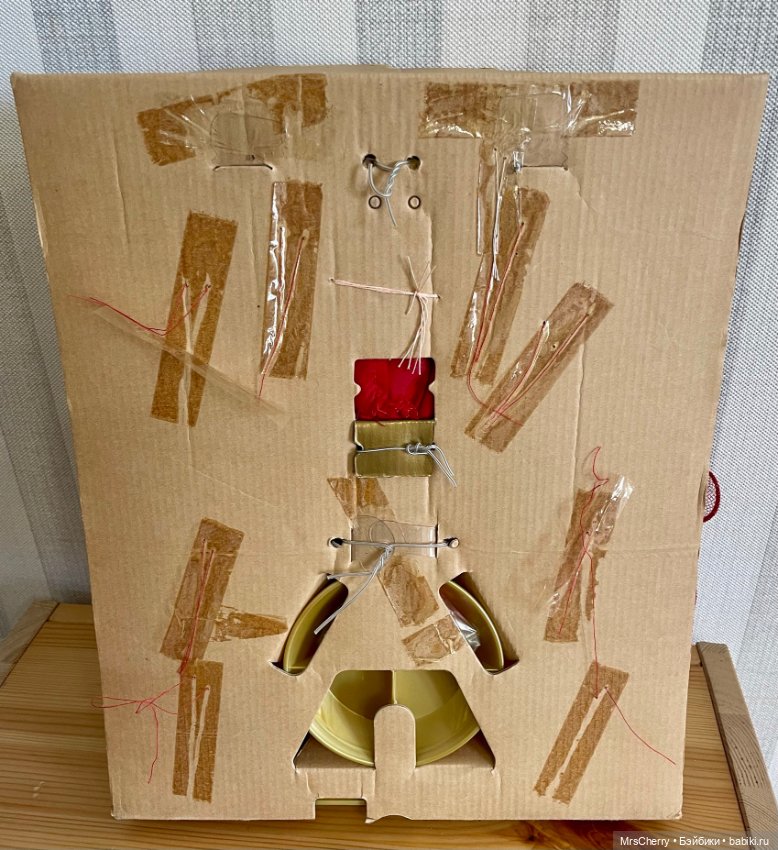 Happy Holidays Barbie — Игровые куклы (фото 6)