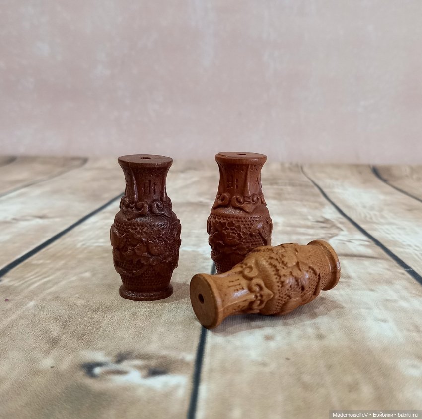 Ваза деревянная резная — Миниатюра для кукол