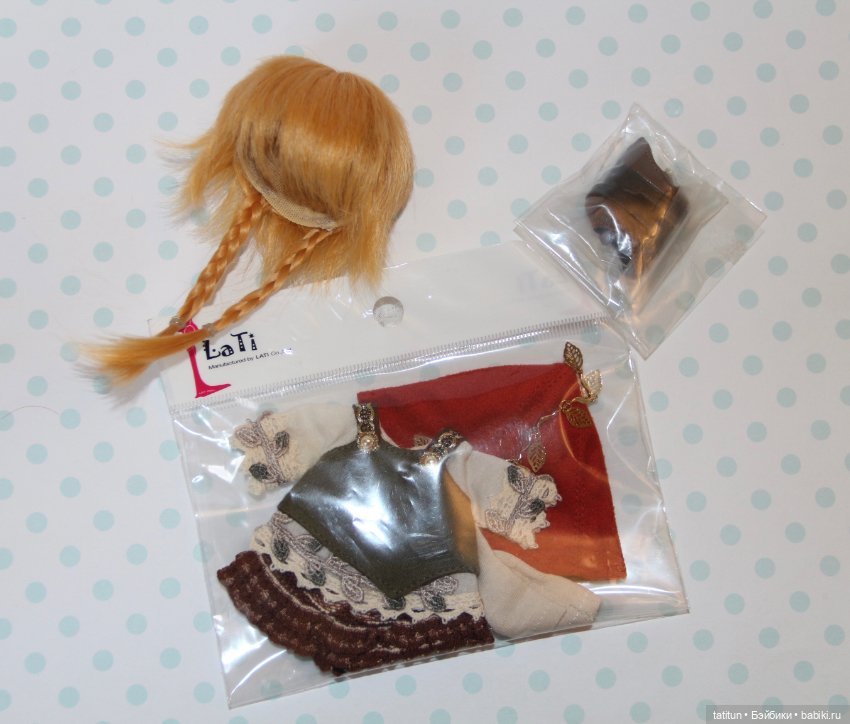 Комплекты от лимитных лати yellow с обувью и париками (фото 4)
