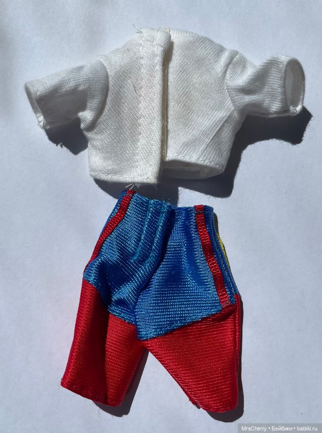 Аутфиты и аксессуары для Барби (фото 4)