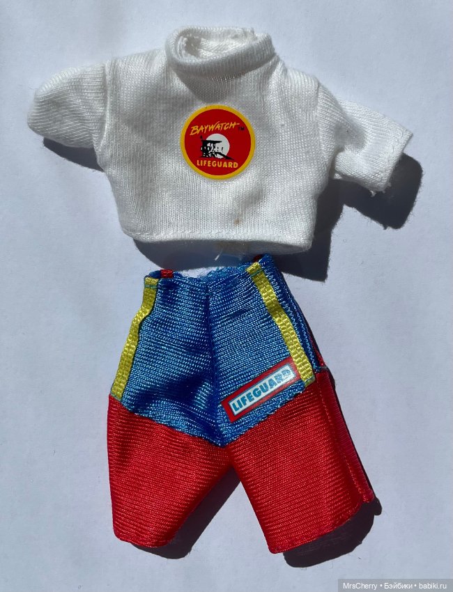 Аутфиты и аксессуары для Барби (фото 2)