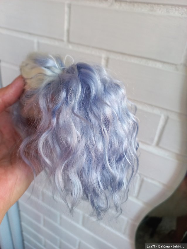Парик "Голубая волна" очень красивый (фото 5)