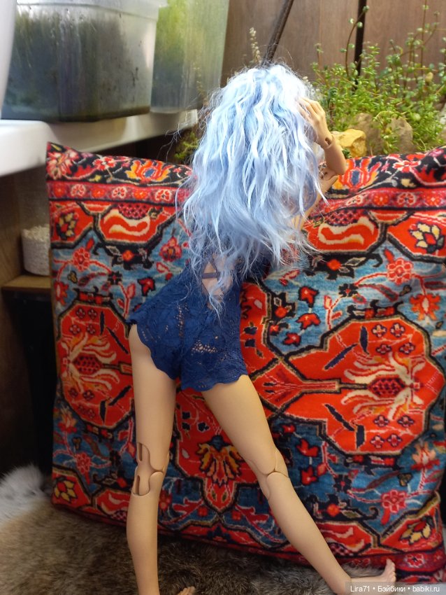 Парик "Голубая волна" очень красивый (фото 8)