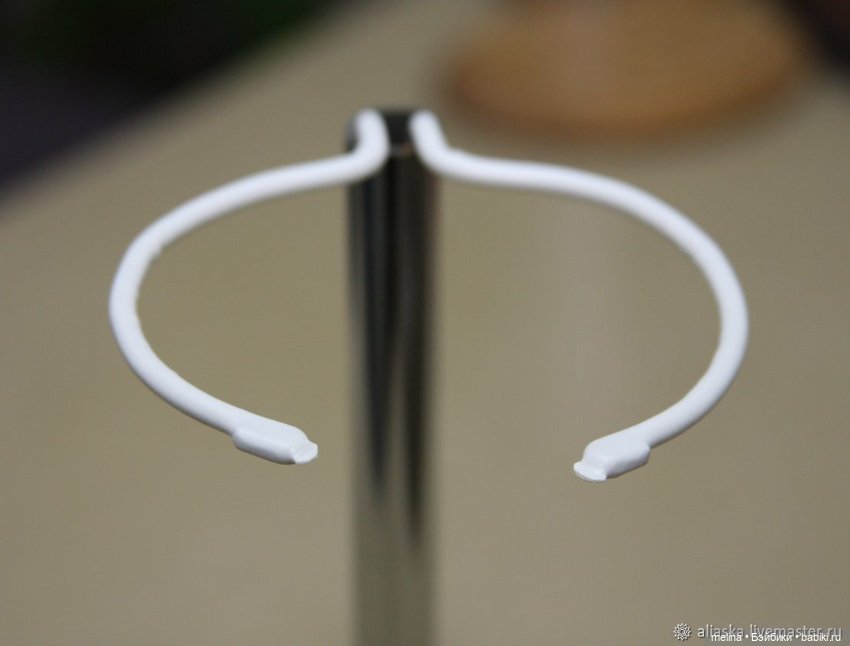 Стенды из массива ясеня для кукол от 30см до 85см (фото 7)