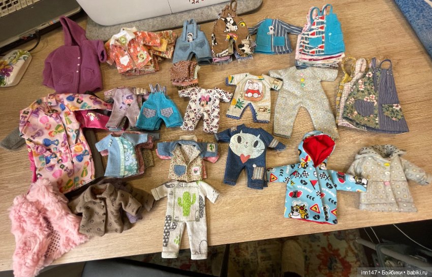 Много одежды на Барби пышку, монст, Мадлен, баболиков , пукифи (фото 10)