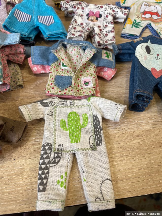 Много одежды на Барби пышку, монст, Мадлен, баболиков , пукифи (фото 6)