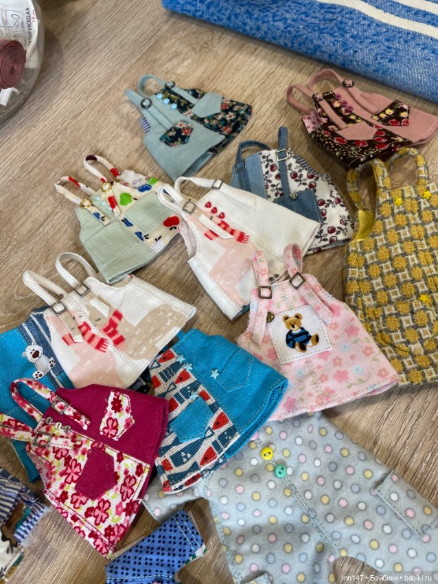 Много одежды на Барби пышку, монст, Мадлен, баболиков , пукифи (фото 2)