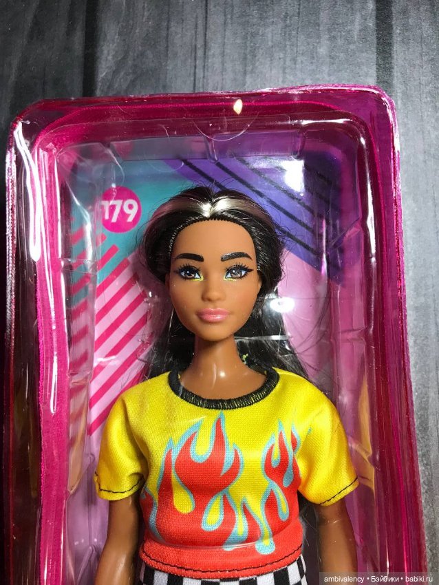 NRFB 179 Barbie Fashionistas 179 948910