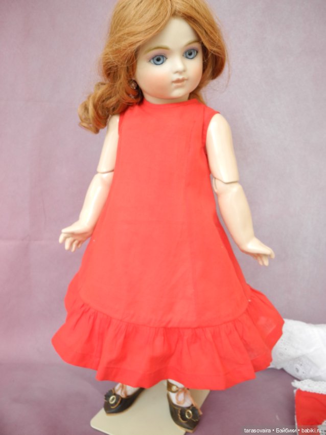 Хлопковое платье и шляпка для куклы 55 см (фото 6)