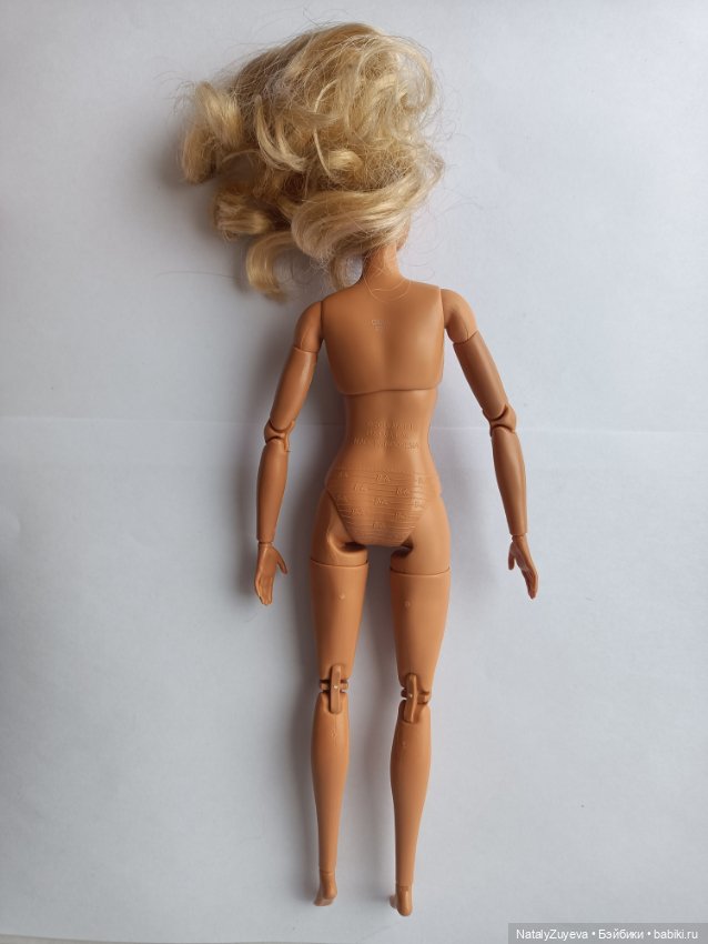 Гибрид Барби теннисистки на йоге (фото 4)